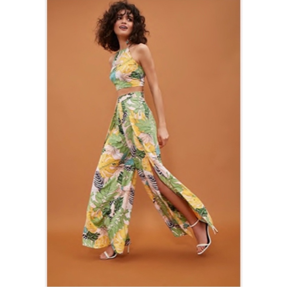 NWT Leaf Print Crop Top and Pant Set (2 Piece Set)
